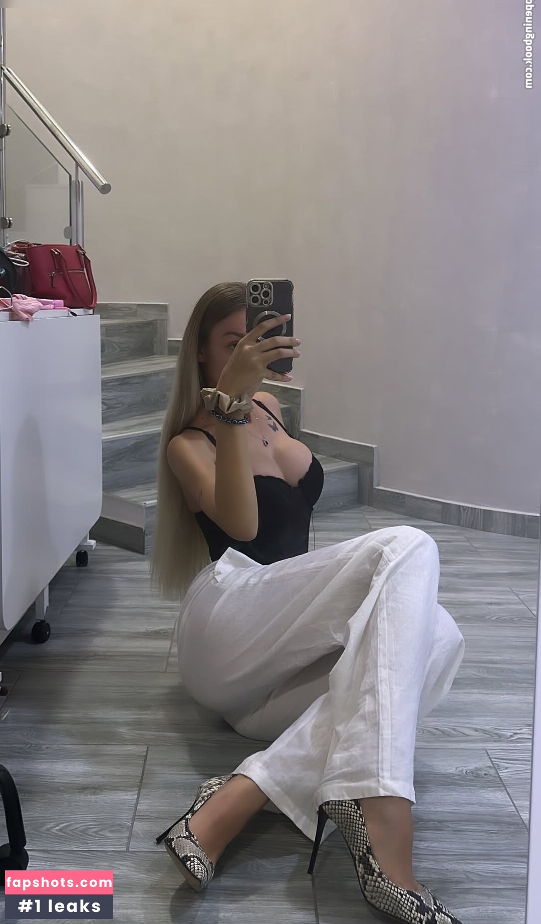 Piccola Jasmy gallery photo #8