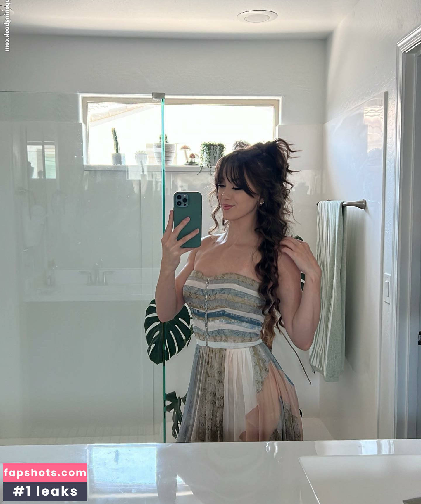 Pieceofmoo gallery photo #3