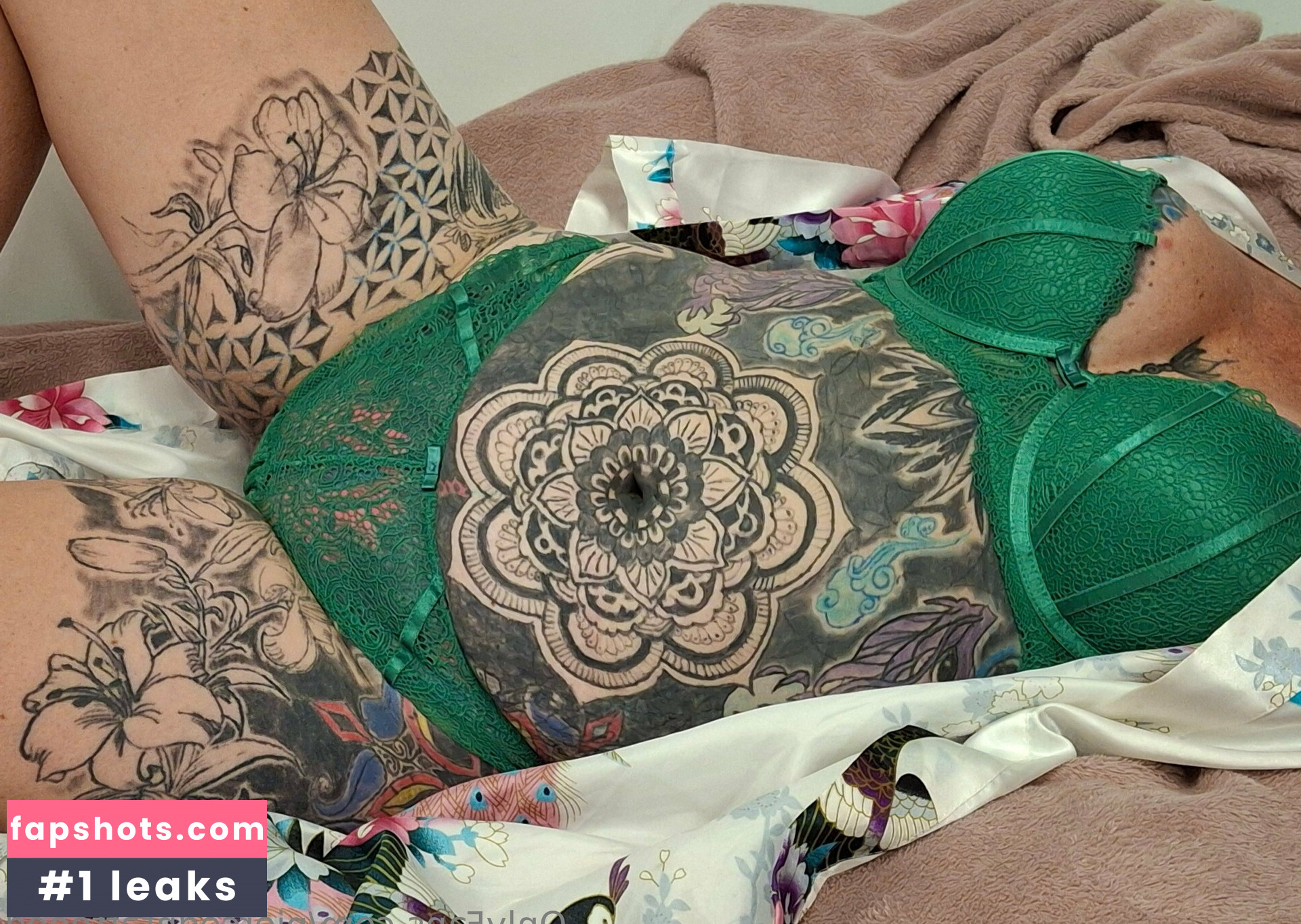 piercedntattooed gallery photo #9