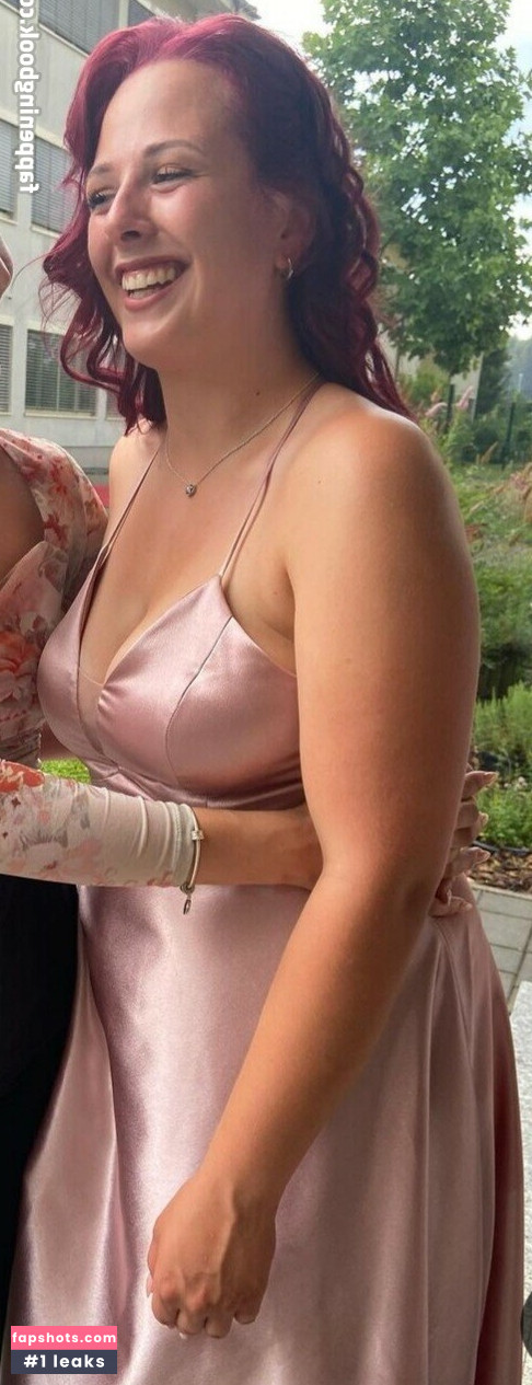 Pika Mikelj gallery photo #4