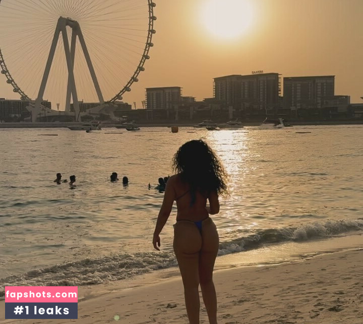 Pillar Costa nude babe gallery