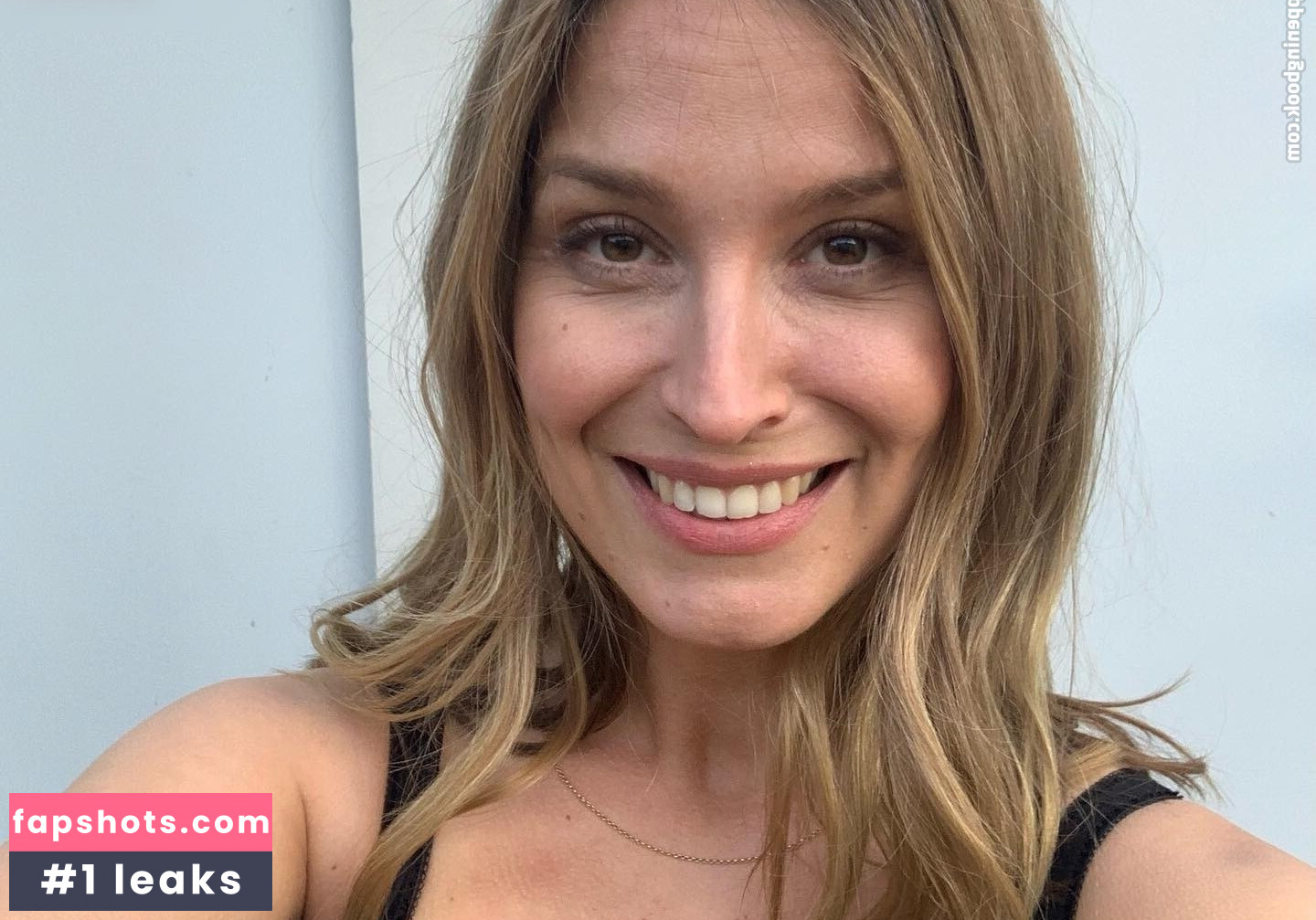 Pina Kühr gallery photo #3