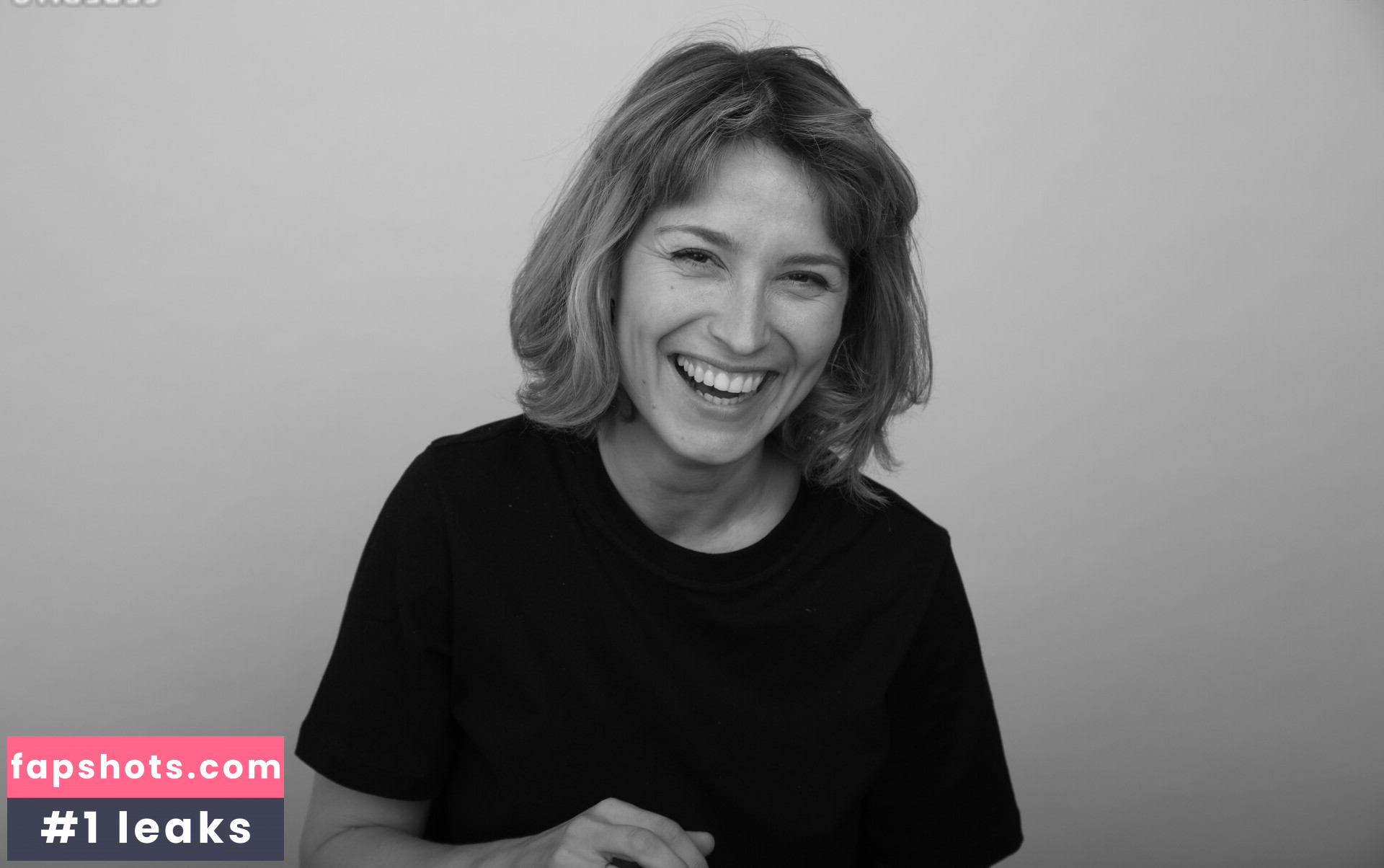 Pina Kühr gallery photo #6