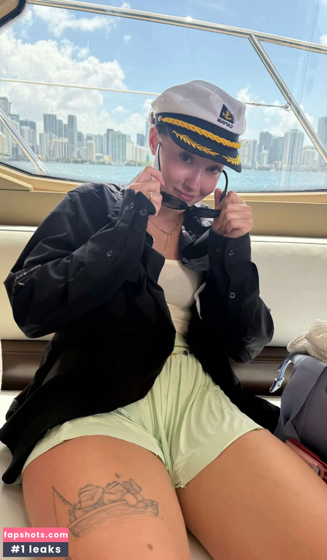 Pineapplebrat gallery photo #108