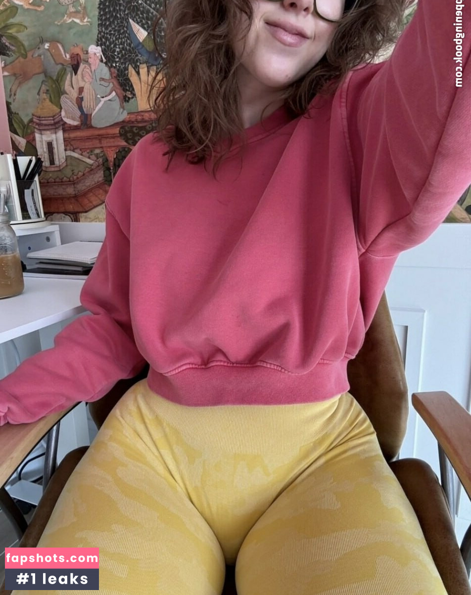 Pineapplebrat gallery photo #172