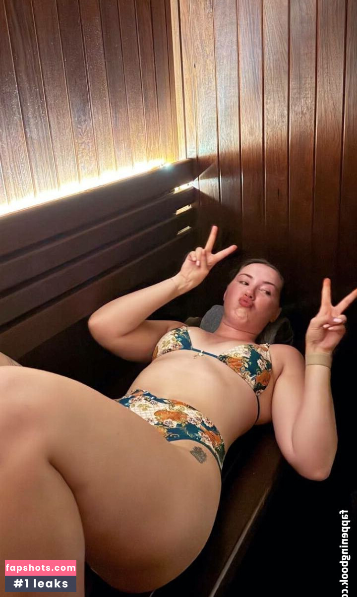 Pineapplebrat gallery photo #213