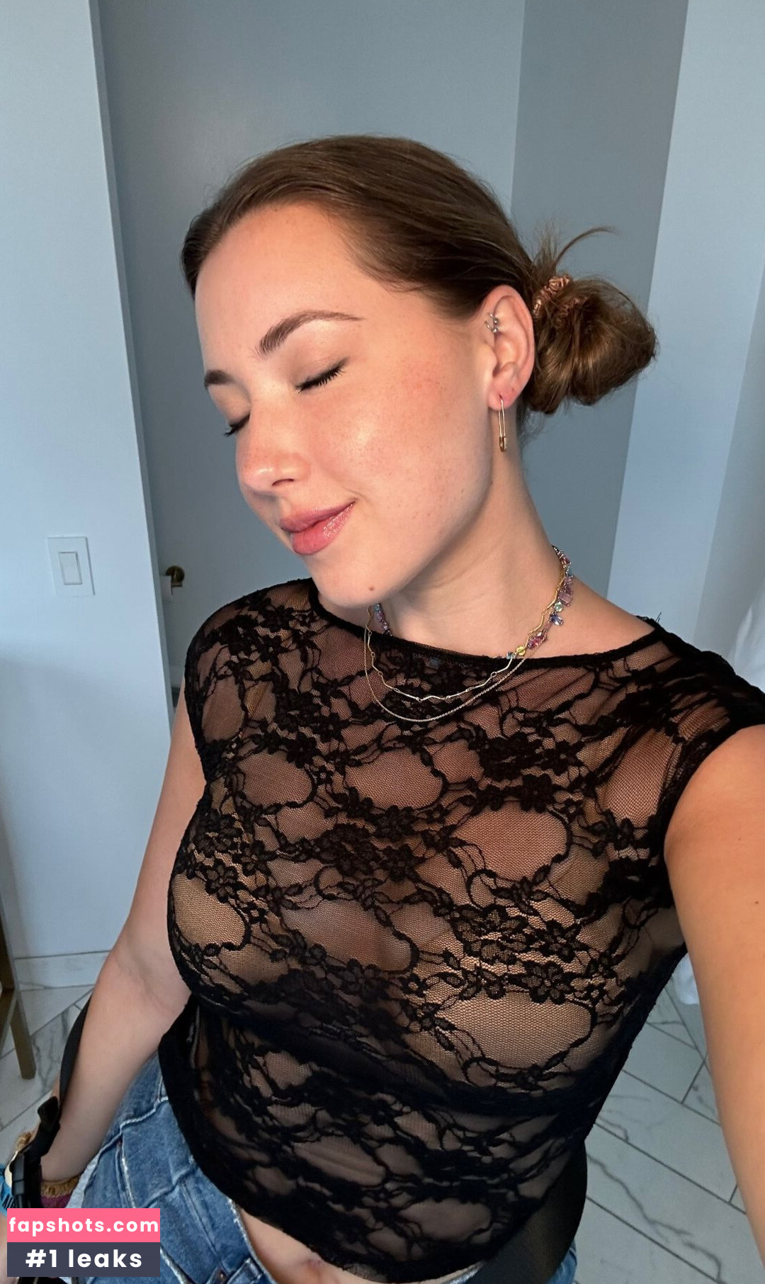 Pineapplebrat gallery photo #280