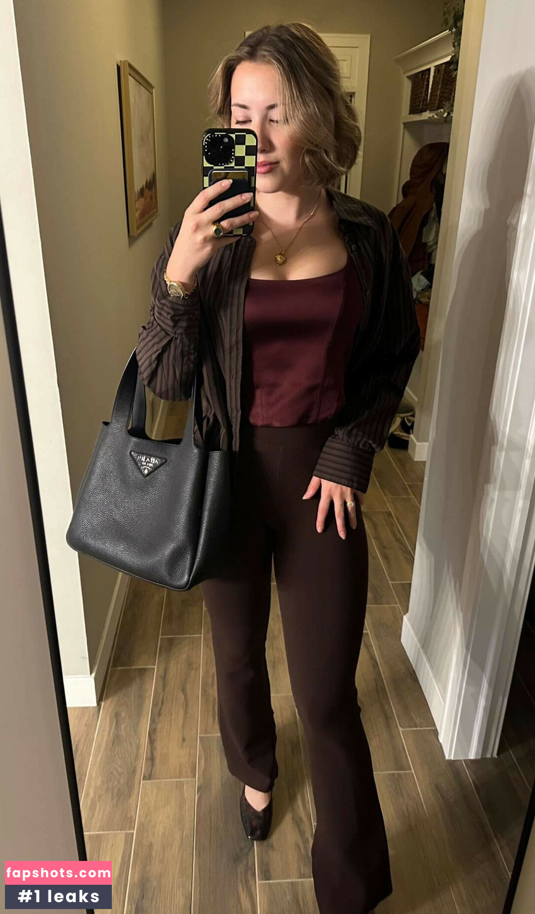 Pineapplebrat gallery photo #371