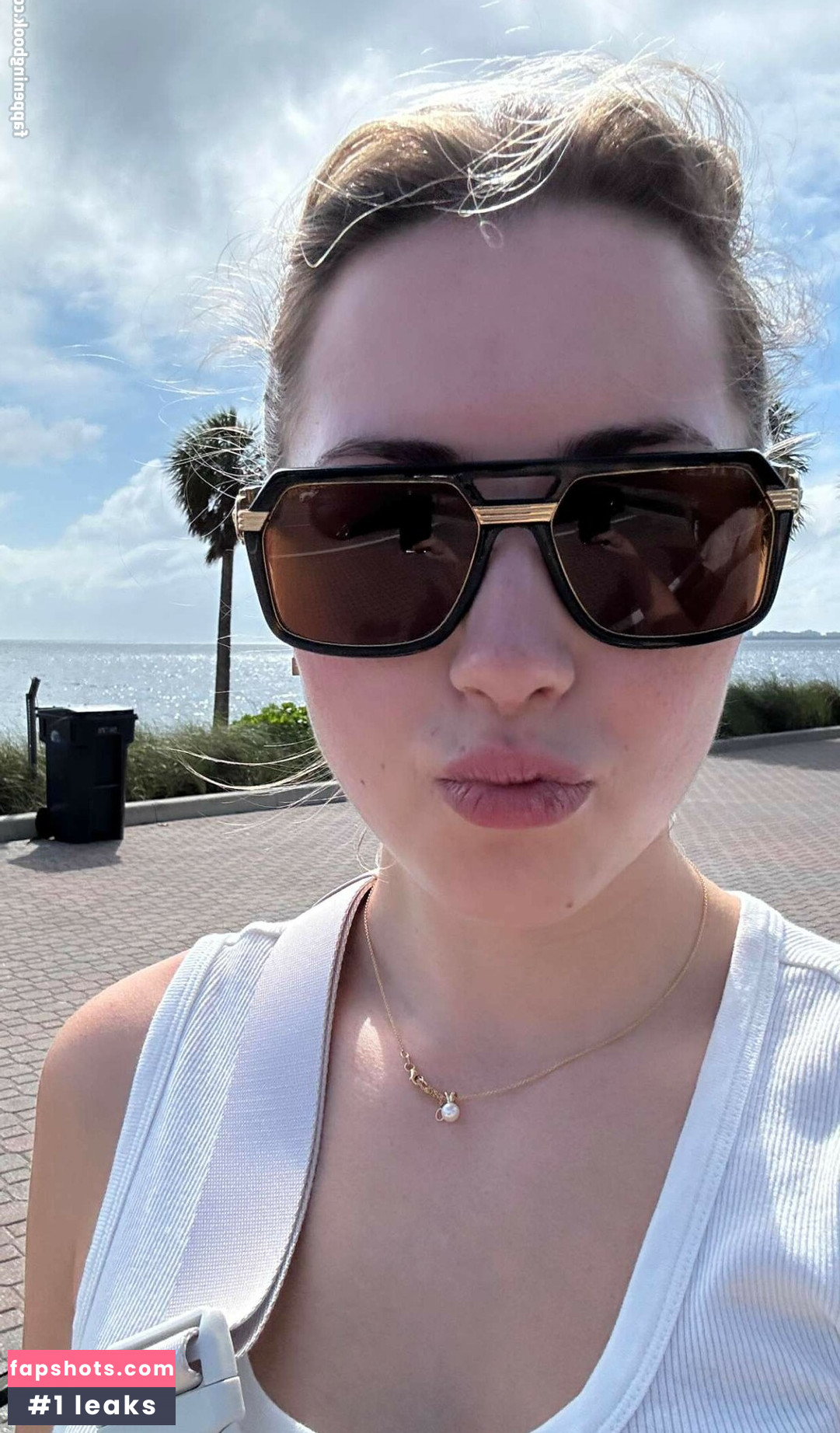 Pineapplebrat gallery photo #383