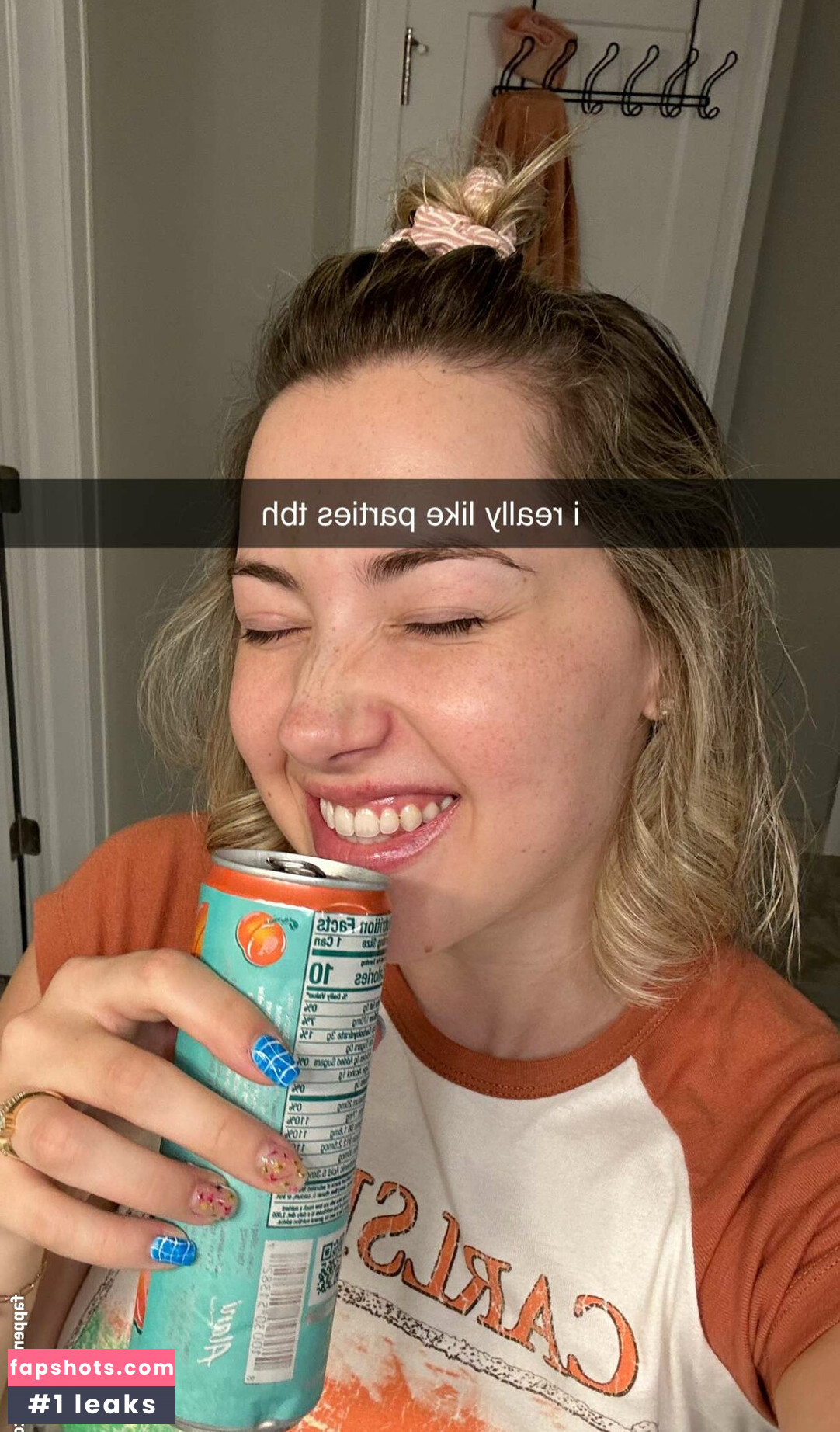 Pineapplebrat gallery photo #490