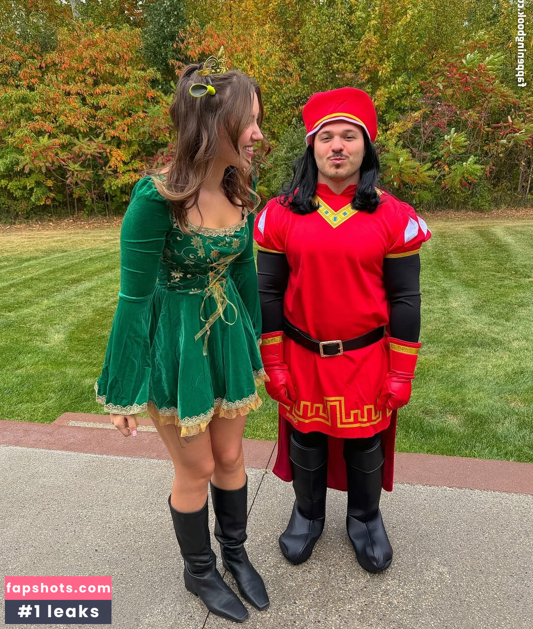 Pineapplebrat gallery photo #53