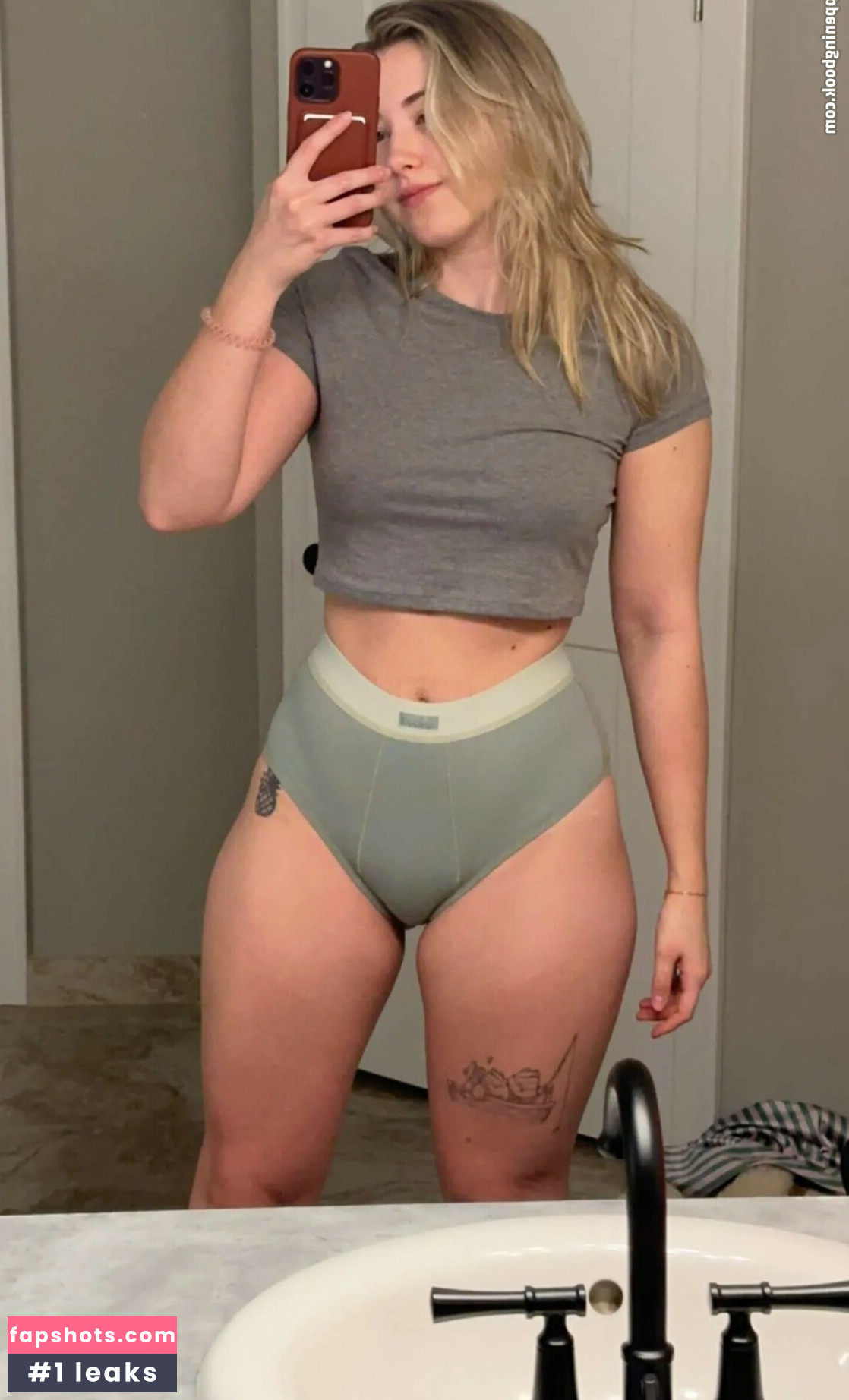 Pineapplebrat gallery photo #616