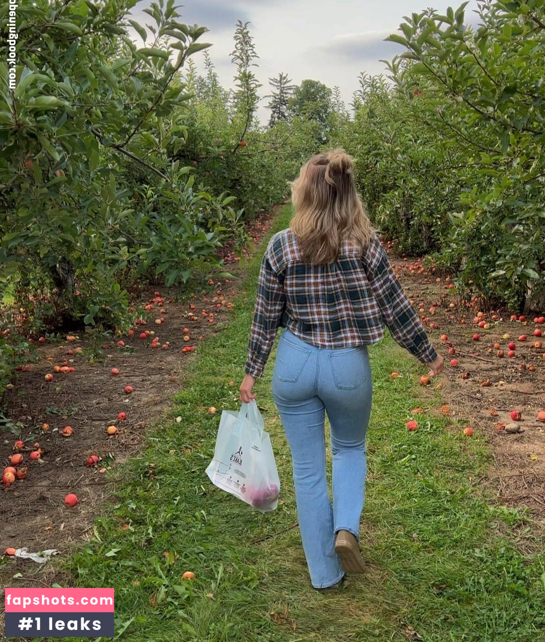 Pineapplebrat gallery photo #675