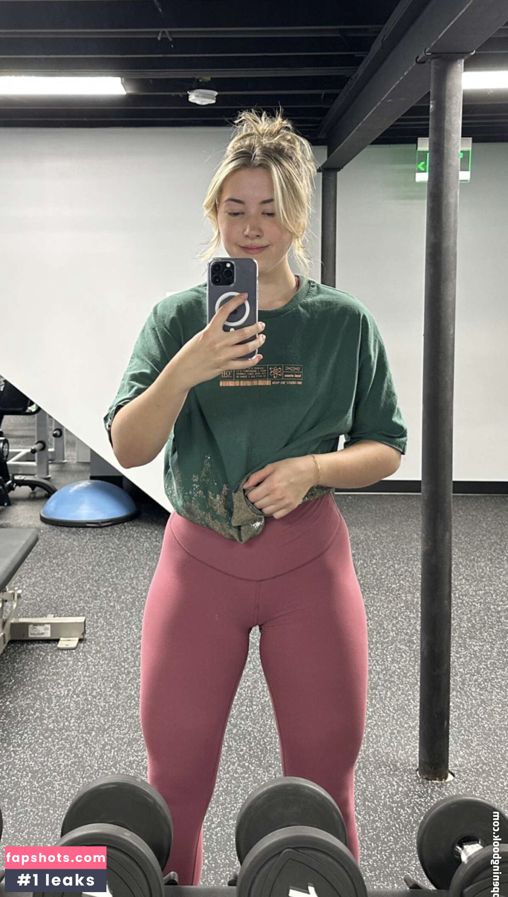 Pineapplebrat gallery photo #685