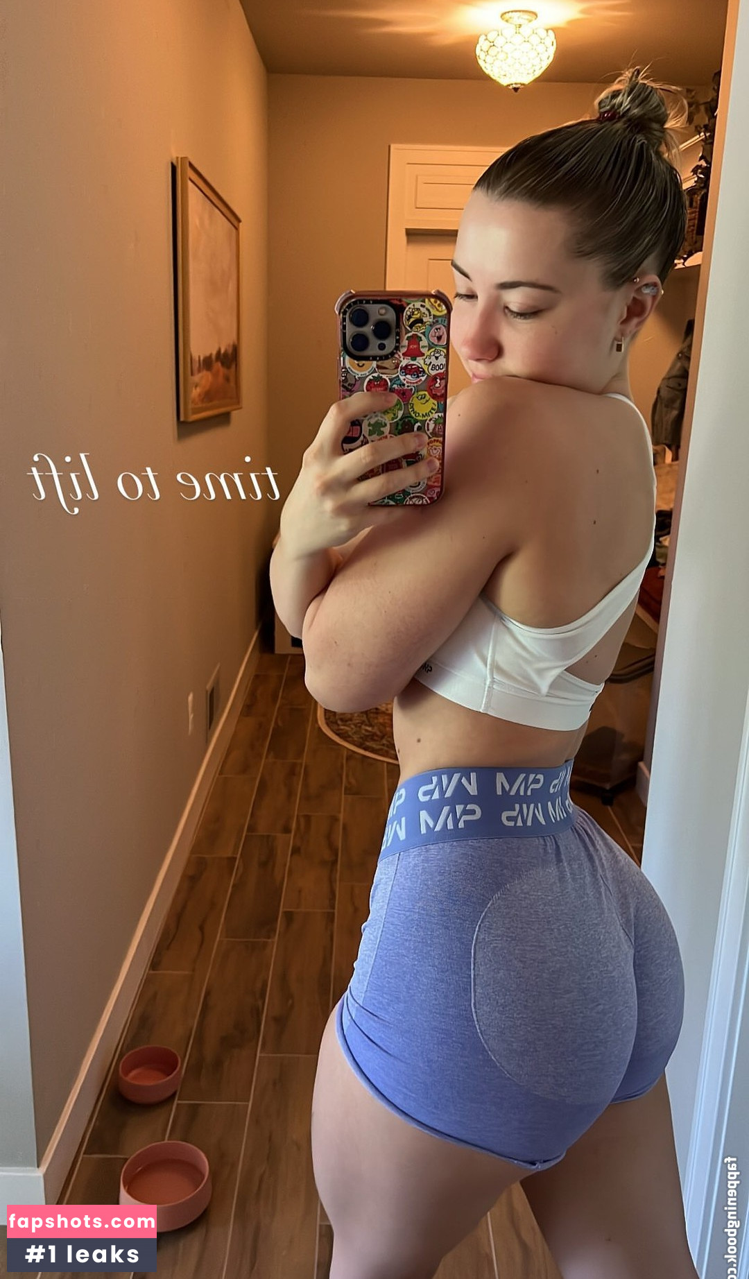 Pineapplebrat gallery photo #697