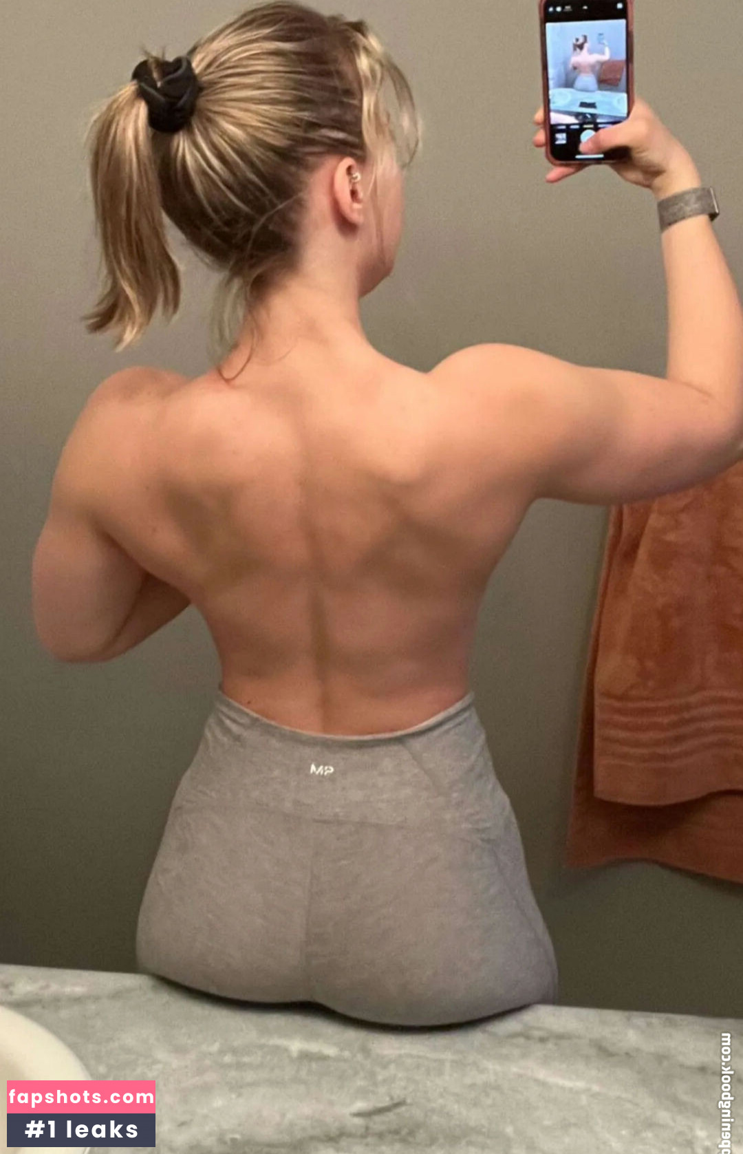 Pineapplebrat gallery photo #700