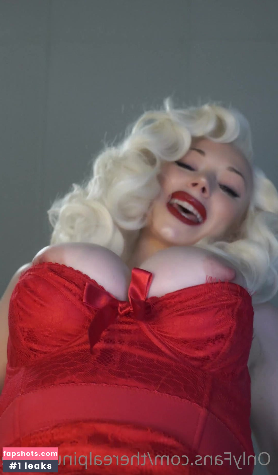 Pineup Pixie Nude Leaks OnlyFans Photos #3 - LeakJerk