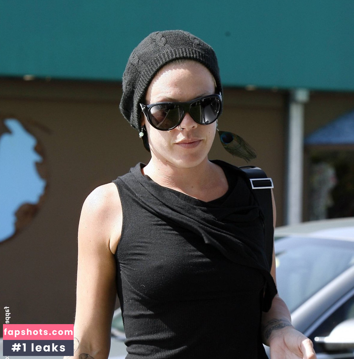 Pink gallery photo #189