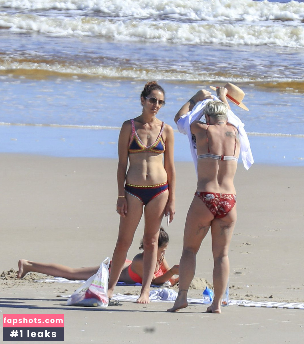 Pink gallery photo #254