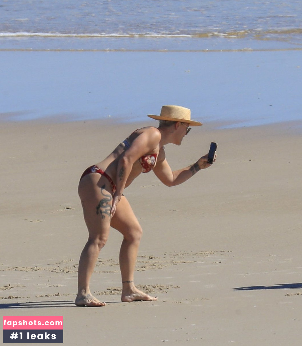 Pink gallery photo #257