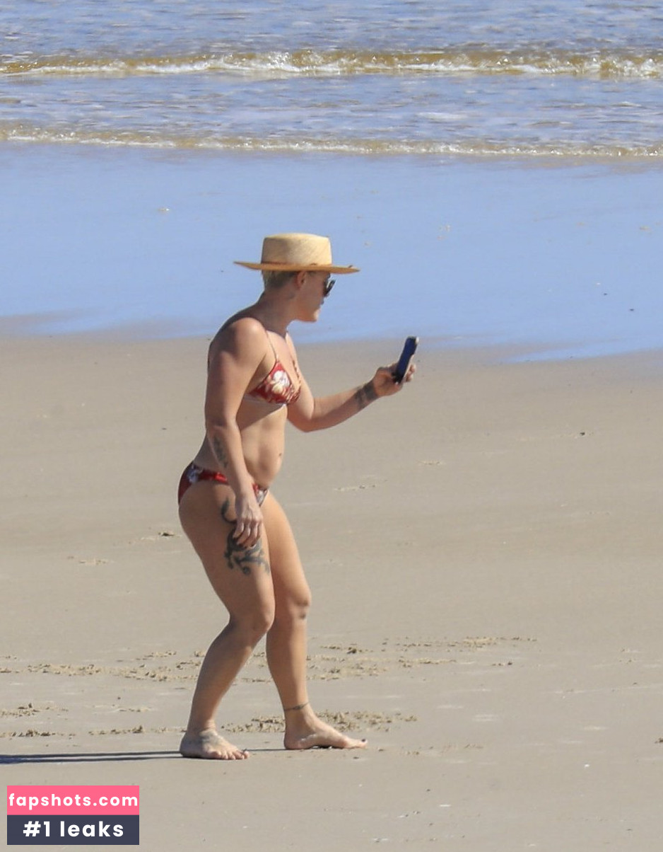 Pink gallery photo #260