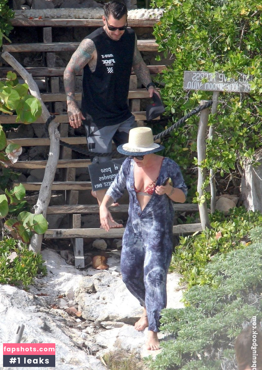 Pink gallery photo #269