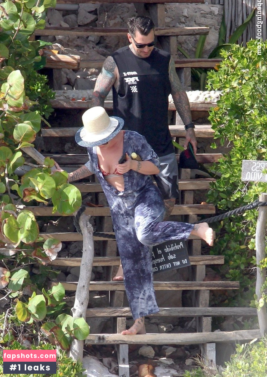 Pink gallery photo #271