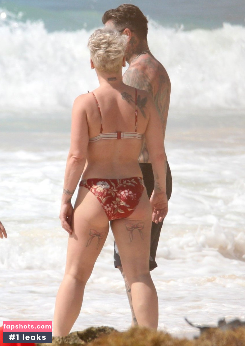 Pink gallery photo #285