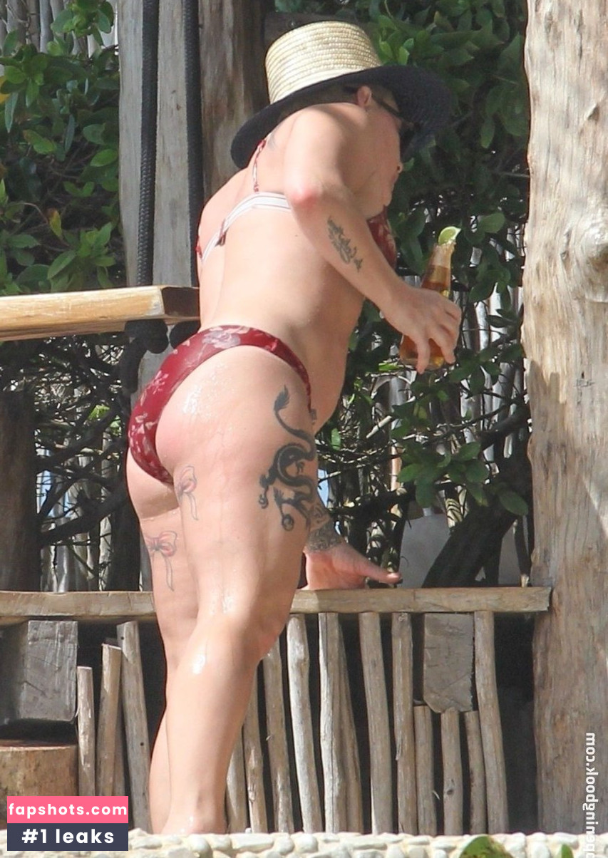 Pink gallery photo #290