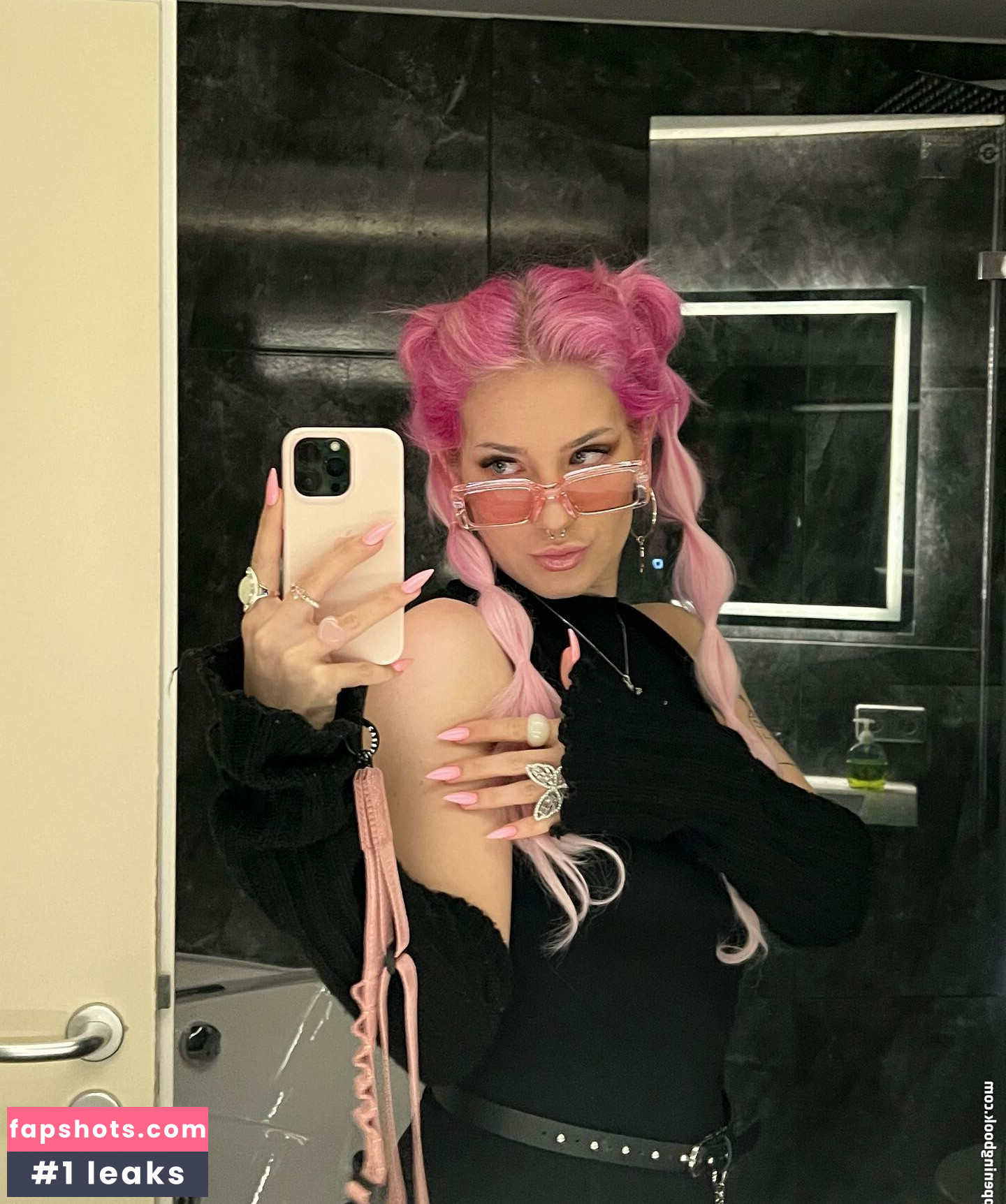 pinkarosalina gallery photo #17