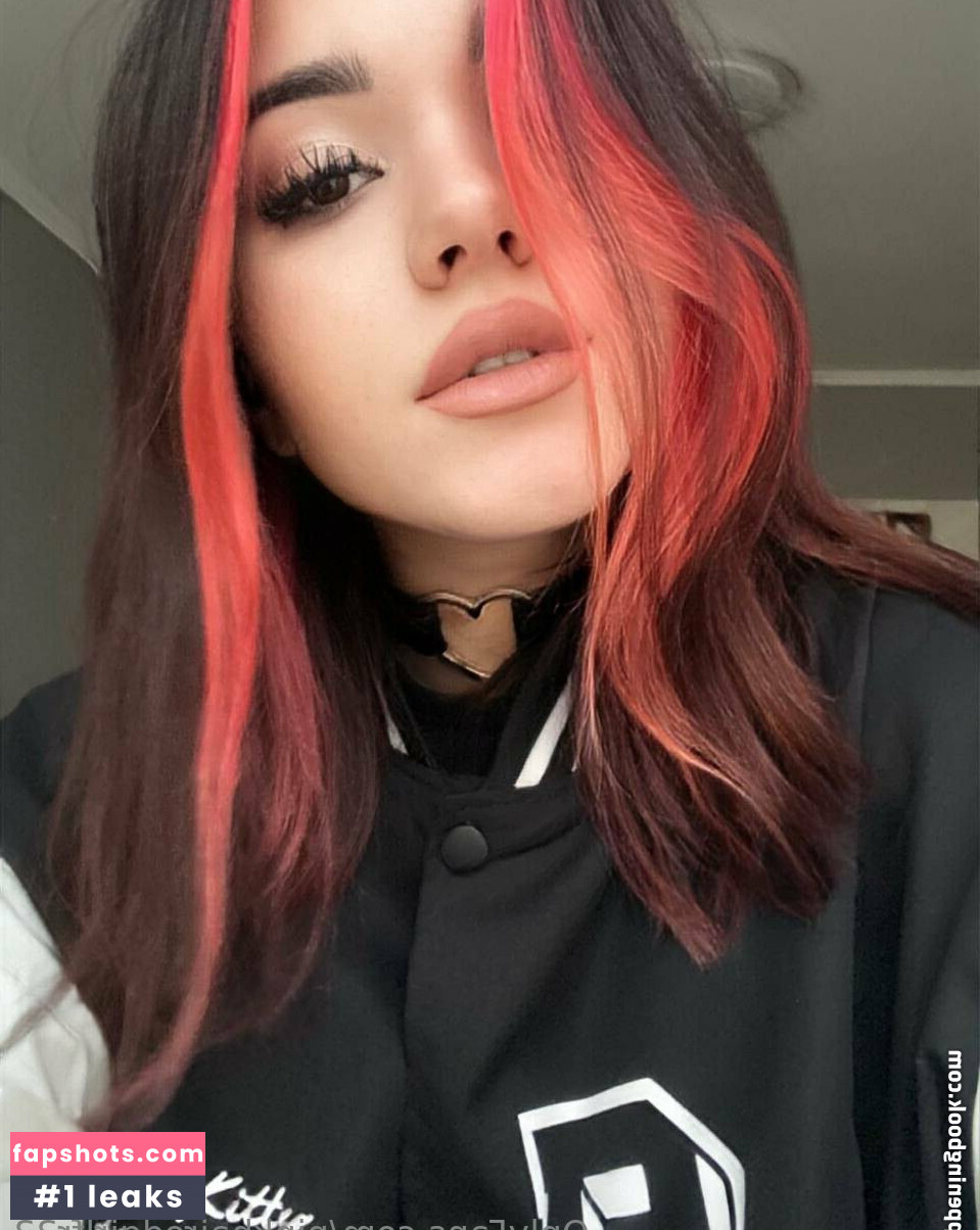 pinkhairedgirlfr33 gallery photo #7