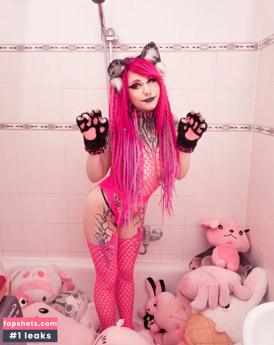 Pinkiedye gallery photo #10