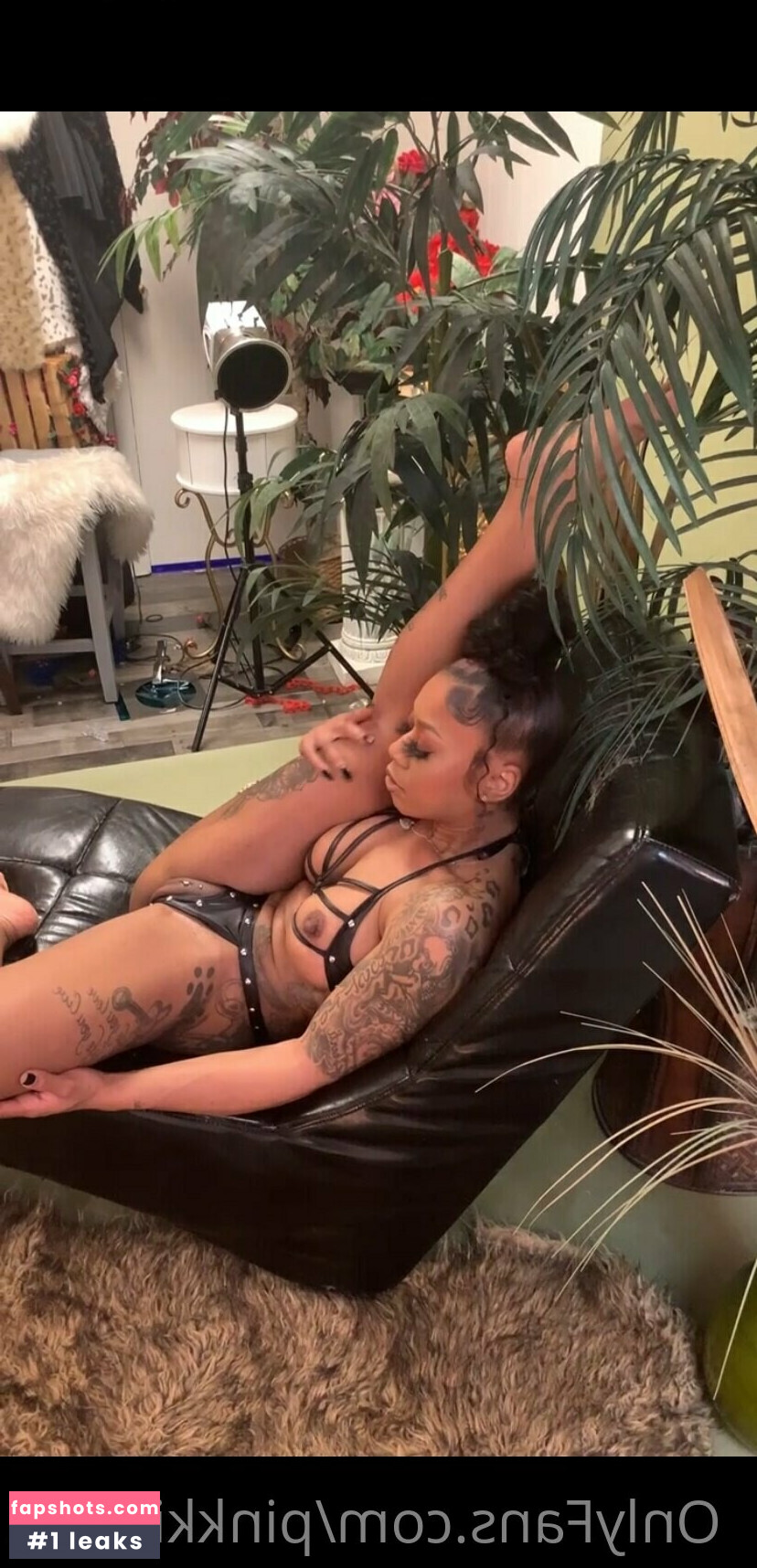 pinkkissesz nude babe gallery