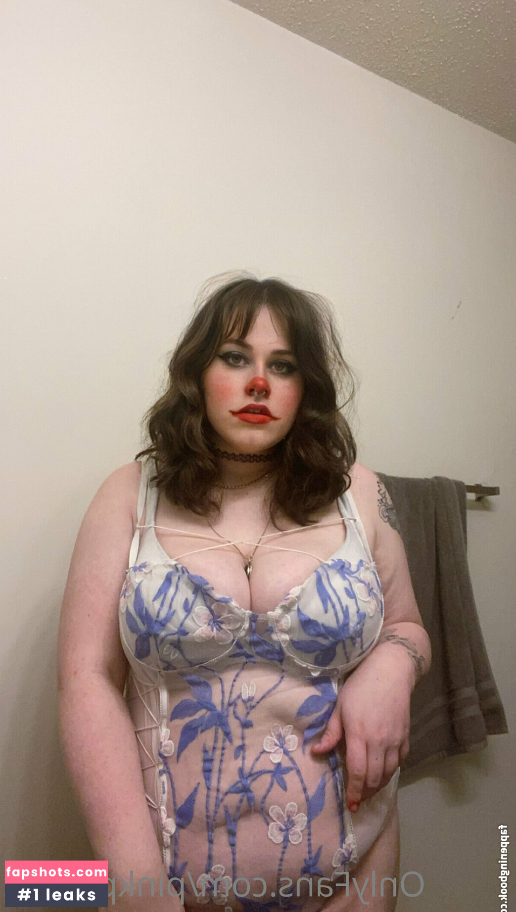 pinkpacifist gallery photo #10