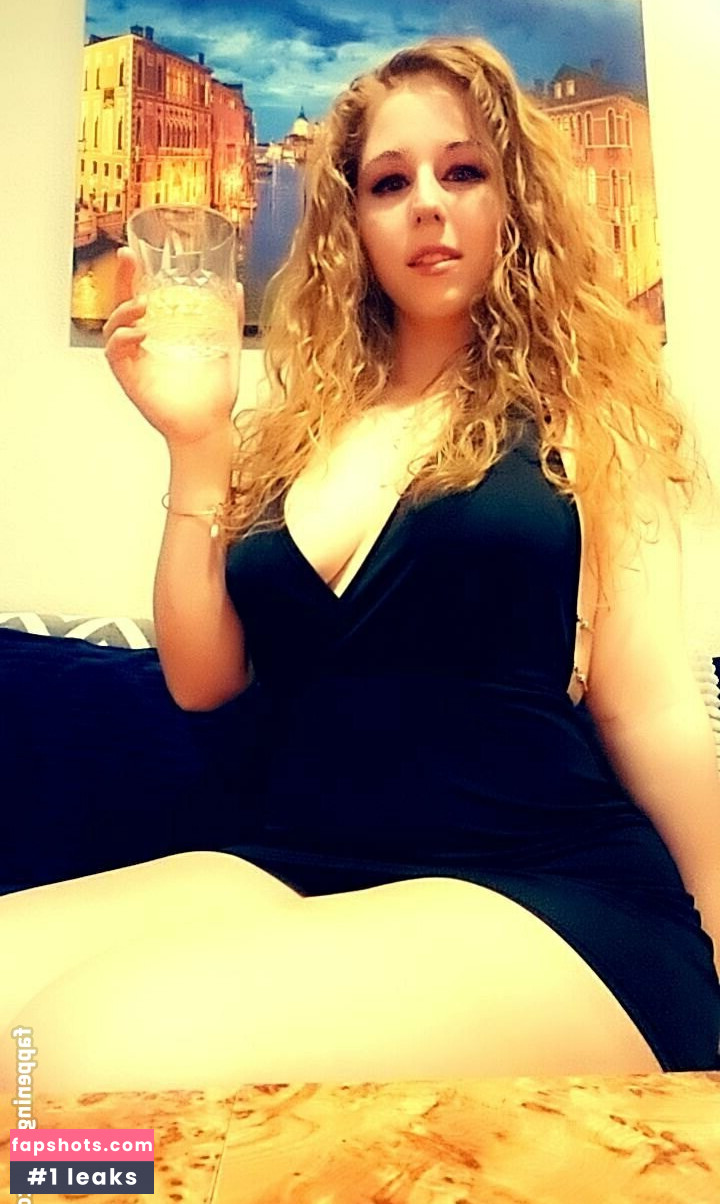 pinkpineapple63 gallery photo #21