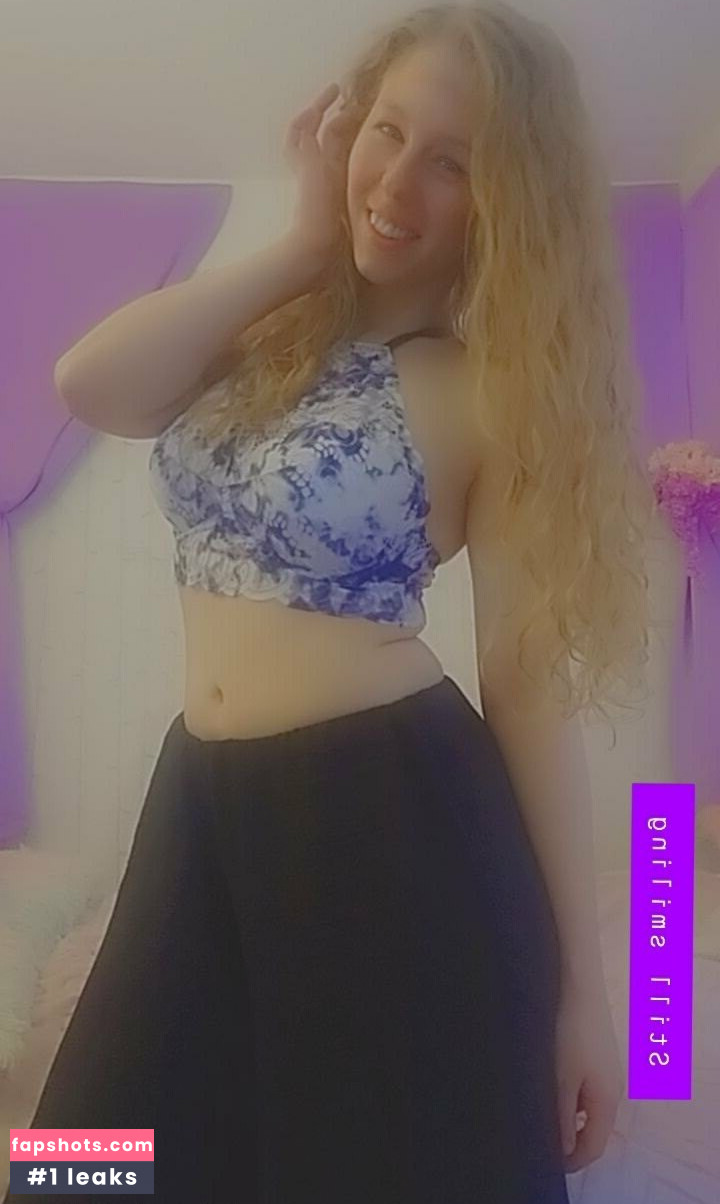 pinkpineapple63 gallery photo #7