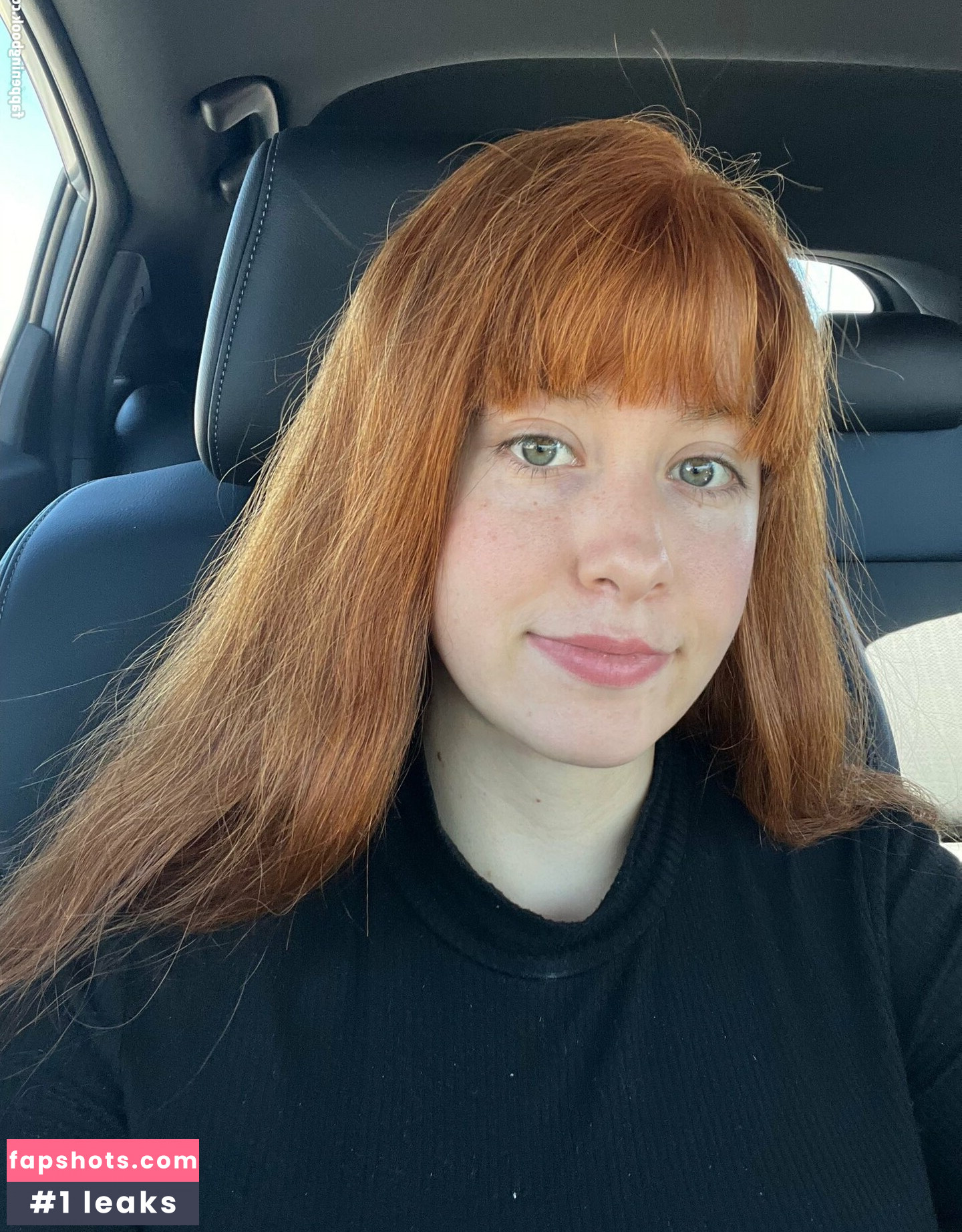 PinkSyreen gallery photo #2