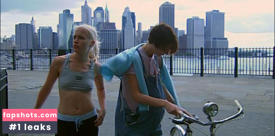 Piper Perabo gallery photo #128