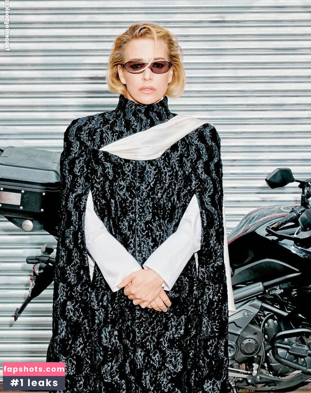 Piper Perabo gallery photo #18