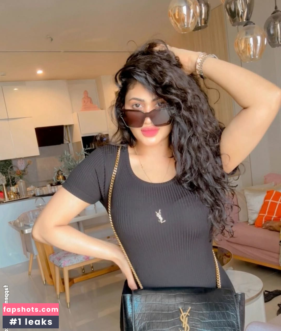 Piumi nude babe gallery