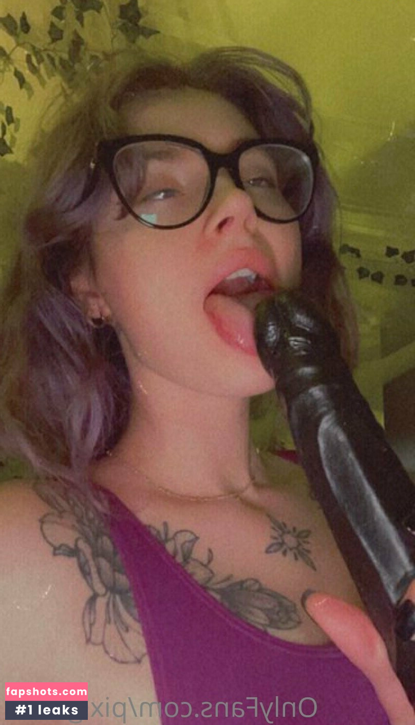 pixigfwen gallery photo #31