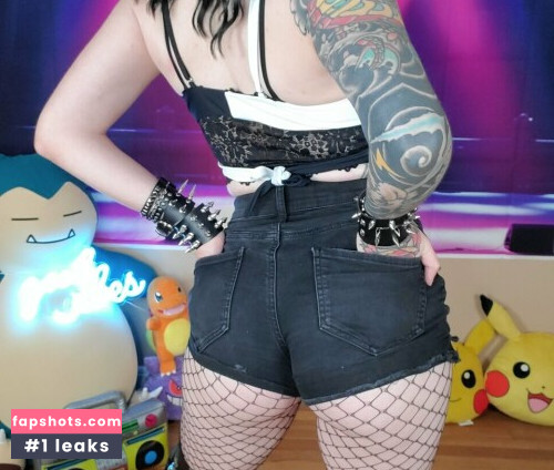 Pkmnmasterholly Filtración Desnuda OnlyFans Foto #317 - Fapshots