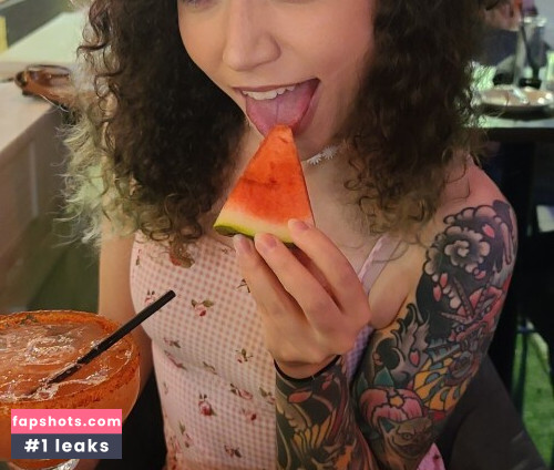 Pkmnmasterholly Filtración Desnuda OnlyFans Foto #327 - Fapshots