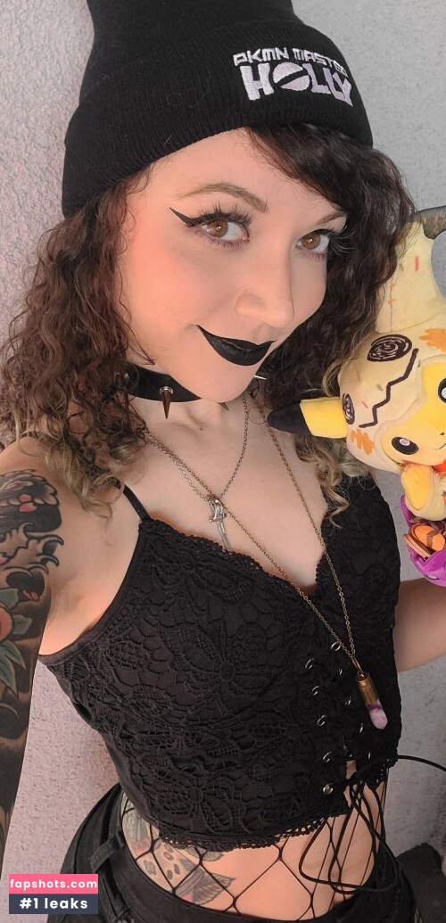 Pkmnmasterholly Filtración Desnuda OnlyFans Foto #689 - Fapshots