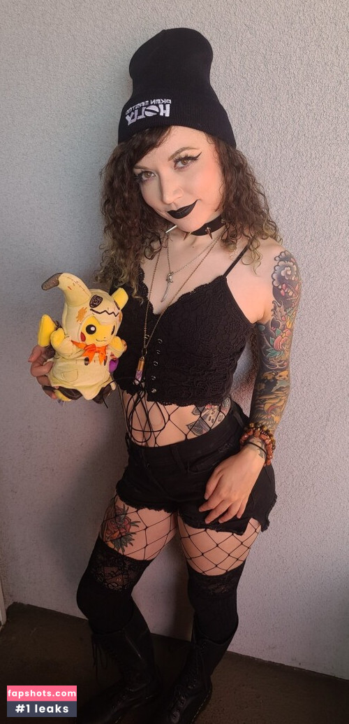 Pkmnmasterholly Filtración Desnuda OnlyFans Foto #693 - Fapshots