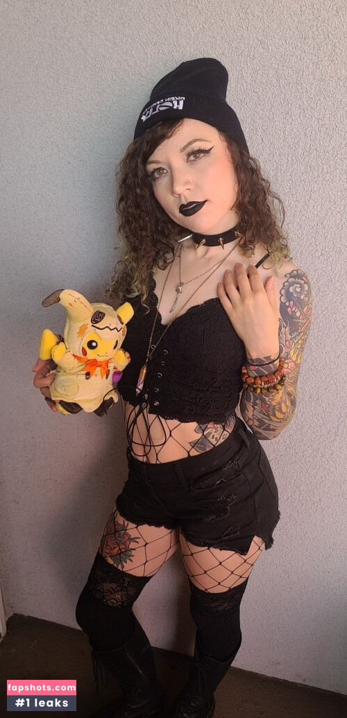 Pkmnmasterholly Filtración Desnuda OnlyFans Foto #706 - Fapshots