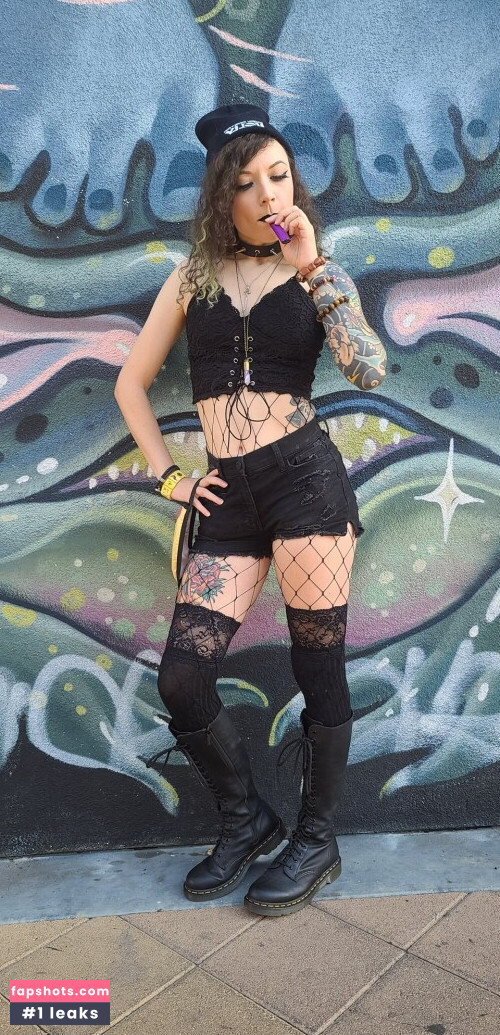 Pkmnmasterholly Filtración Desnuda OnlyFans Foto #708 - Fapshots