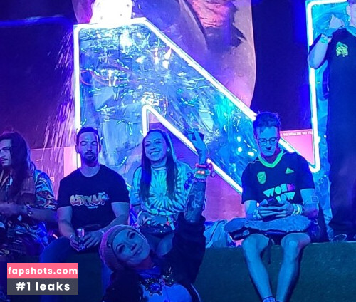 Pkmnmasterholly Filtración Desnuda OnlyFans Foto #728 - Fapshots