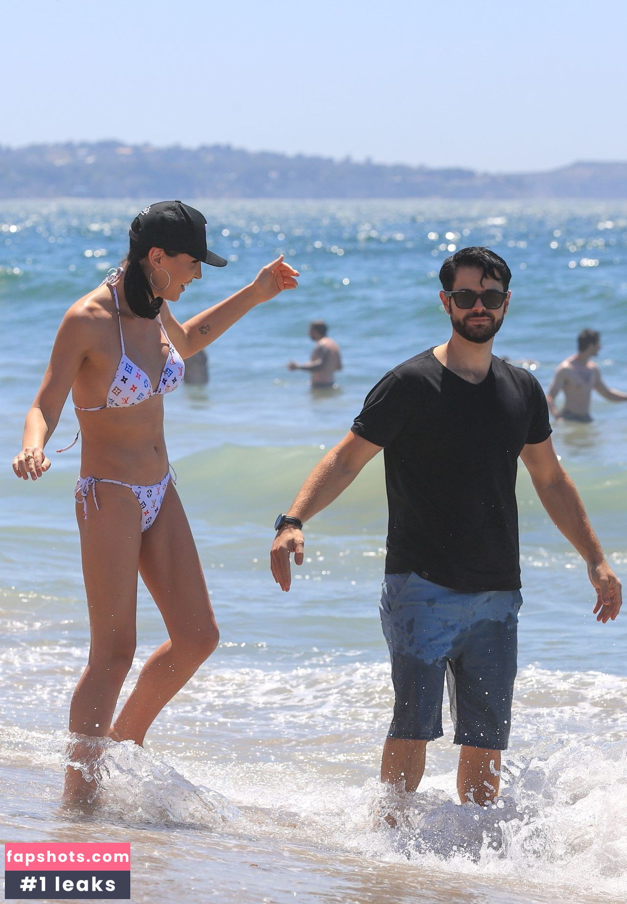 Plastic Martyr gallery photo #3