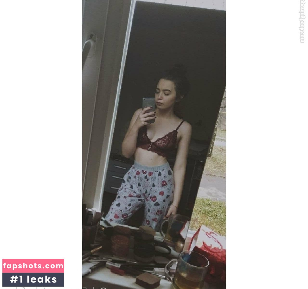 playfulass nude babe gallery